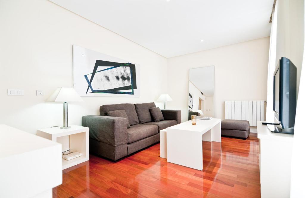 Hostal Retiro Madrid Exterior photo